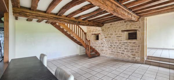 PROCHE PARAY LE MONIAL (71) - A VENDRE - Maison en pierre 5 pièces - terrain 758 m²