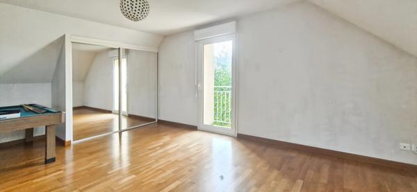 PROCHE PARAY LE MONIAL (71) - A VENDRE - Maison en pierre 5 pièces - terrain 758 m²