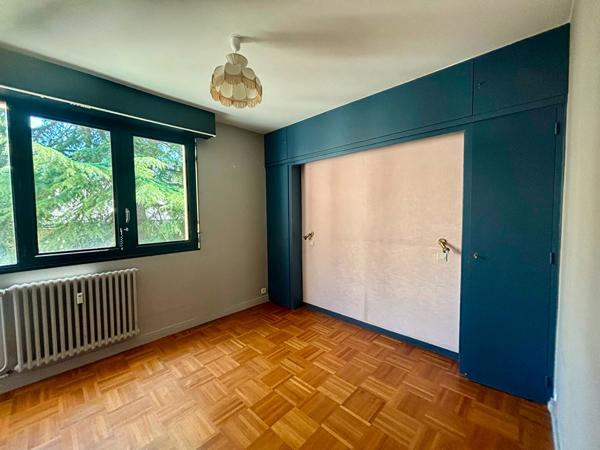 *** Appartement authentique - Laval Quartier Cathédrale ***