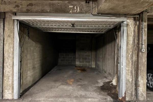 Vente - Garage Paris (75015)