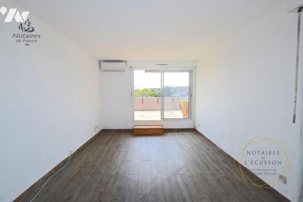 Appartement T3 avec grande terrasse, parking et cellier