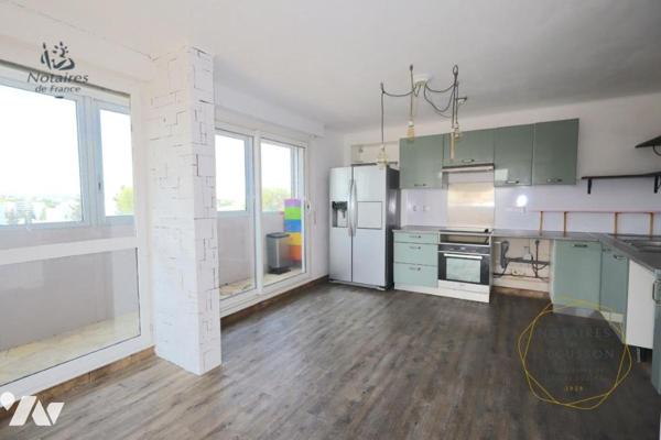 Appartement T3 avec grande terrasse, parking et cellier