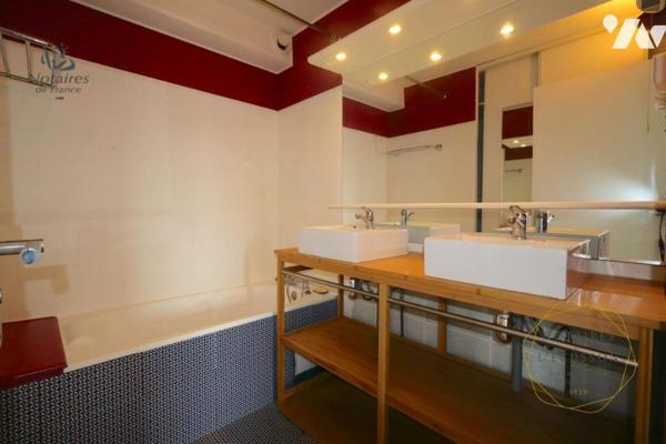 Appartement T3 avec grande terrasse, parking et cellier