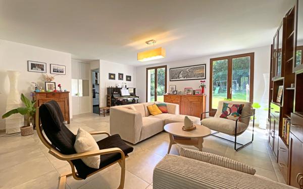 Maison à vendre    5 pièces • 144 m2 Bures-sur-Yvette