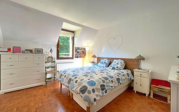 Maison à vendre    5 pièces • 144 m2 Bures-sur-Yvette