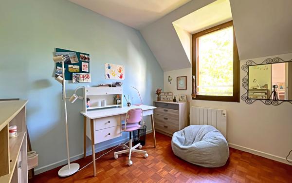 Maison à vendre    5 pièces • 144 m2 Bures-sur-Yvette