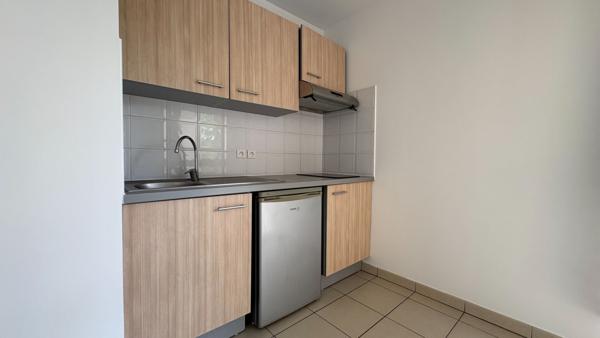Appartement Corbeil Essonnes 2 pièce(s) 44 m2