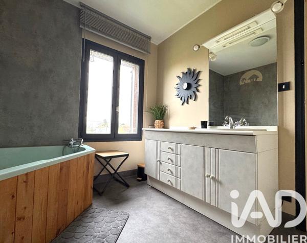 Maison à vendre 5 pièces 162 m² Flancourt-Crescy-en-Roumois