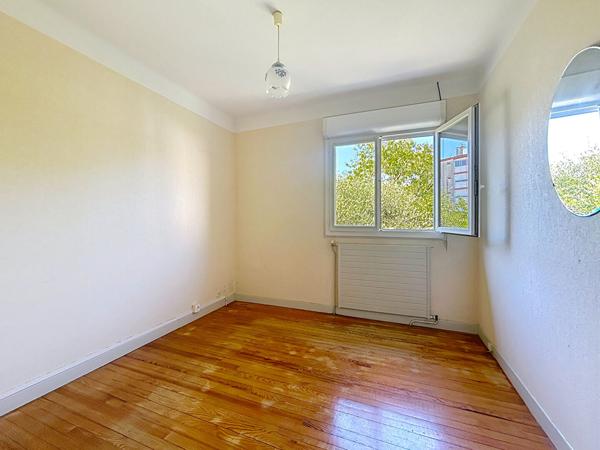 MAISON FAMILIALE A PAMIERS AVEC 5 CHAMBRES ET GRAND TERRAIN