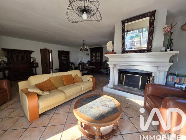 Maison à vendre 6 pièces 210 m² Caumont-sur-Durance