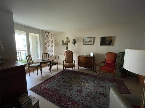 Versailles (78000) RESIDENCE AVEC SERVICES - APPARTEMENT 2 PIECES A VENDRE