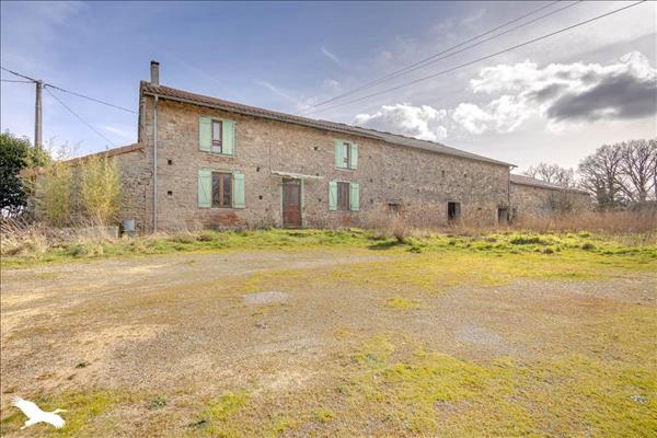 Maison à vendre |  Berneuil |  10 pièces | 245 m²