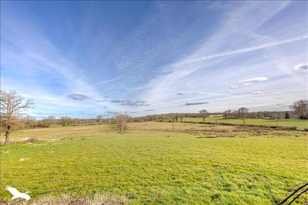 Maison à vendre |  Berneuil |  10 pièces | 245 m²