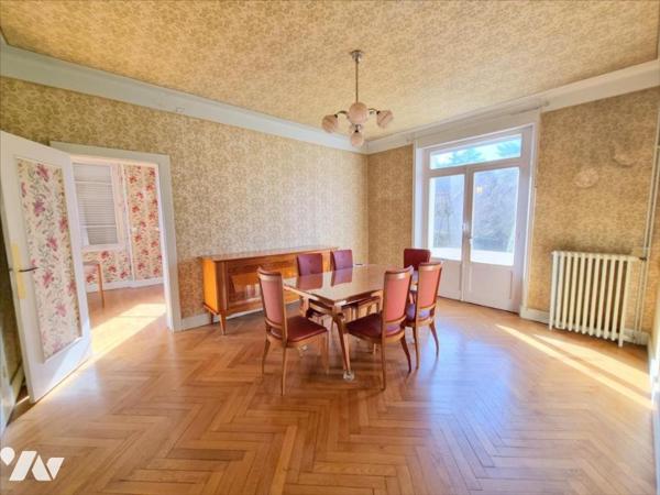 GRAY (70) MAISON D'ARCHITECTE DE 1935 SUR 871 M² DE TERRAIN