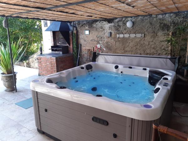 Maison à vendre 8 pièces DOUELLE (46)