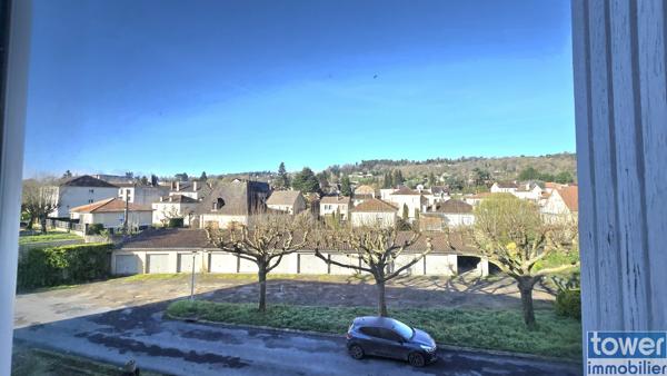 Appartement
                                                                                                                                                                                                                                                                                                                        4 pièce(s)                                                                                                                                                                                                          2 chambre(s)                                                                                                                                                                                                          97  m²