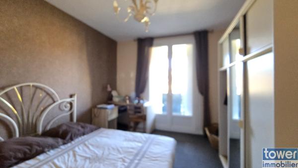 Appartement
                                                                                                                                                                                                                                                                                                                        4 pièce(s)                                                                                                                                                                                                          2 chambre(s)                                                                                                                                                                                                          97  m²