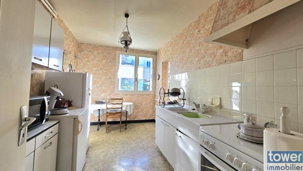Appartement
                                                                                                                                                                                                                                                                                                                        4 pièce(s)                                                                                                                                                                                                          2 chambre(s)                                                                                                                                                                                                          97  m²