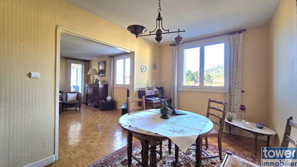 Appartement
                                                                                                                                                                                                                                                                                                                        4 pièce(s)                                                                                                                                                                                                          2 chambre(s)                                                                                                                                                                                                          97  m²