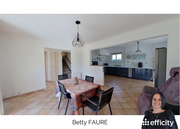 Maison
         3 pièces
        - 70 m² 240 000 € *