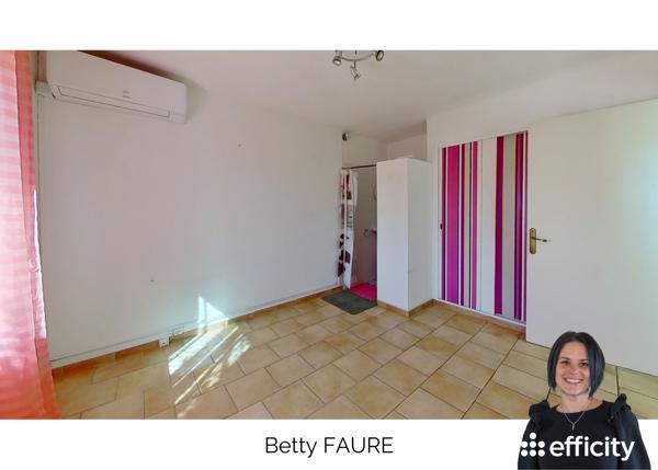 Maison
         3 pièces
        - 70 m² 240 000 € *
