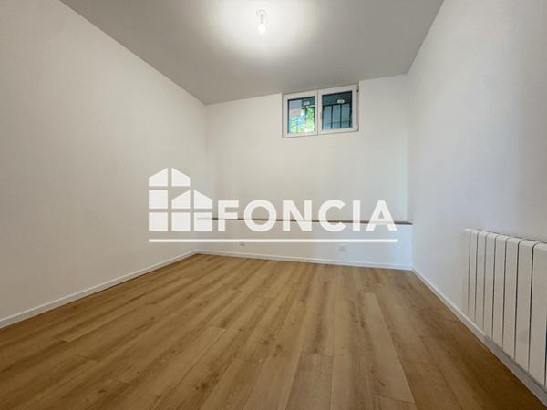 Location Appartement 3 pièces 53.4 m² - Villa Mon Plaisir 4060 Corniche Marius Escartefigue Toulon 83000