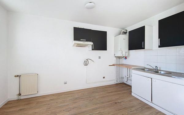 Appartement à vendre    1 pièce • 31,26 m2 Montigny-le-Bretonneux