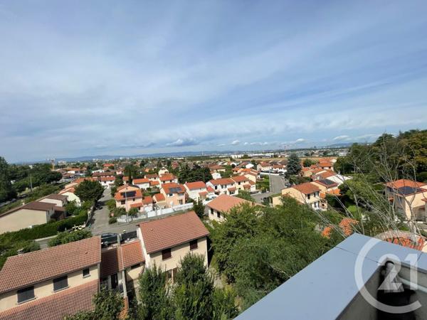 Appartement F5 à vendre  5 pièces - 98,45 m2 ST PRIEST - 69