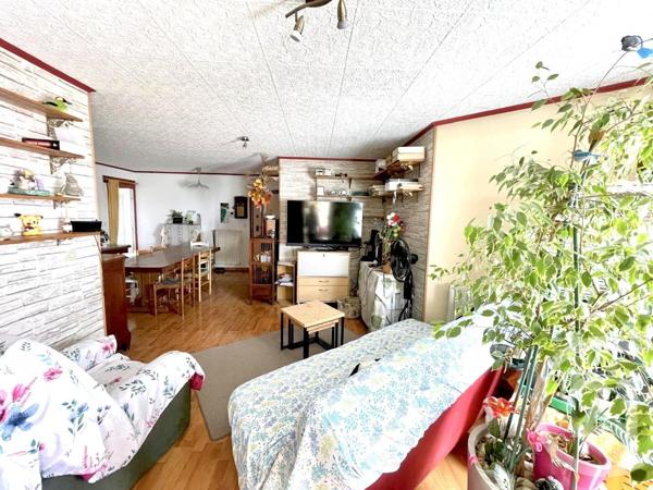 Appartement F5 à vendre  5 pièces - 98,45 m2 ST PRIEST - 69