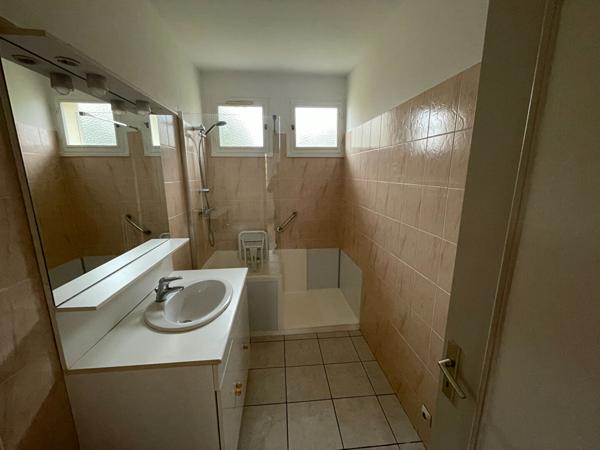 Maison Acigné 5 pièce(s) / Calme/ terrain 1300 m² / stockage / 3 chambres.