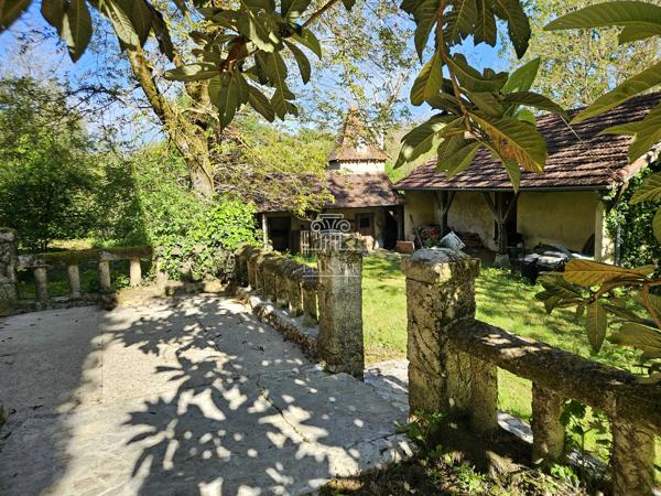 MAISON T7 - 220M² EN CAMPAGNE AVEC TERRAIN DE PLUS DE 8000M² ET DEPENDANCE / PROCHE EAUZE