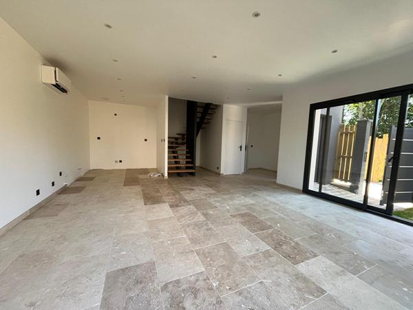 Maison Montreuil 5 pièce(s) 114.1 m2