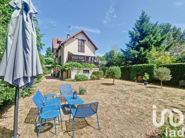 Maison à vendre 6 pièces 137 m² Saint-Fargeau-Ponthierry