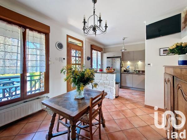 Maison à vendre 6 pièces 137 m² Saint-Fargeau-Ponthierry