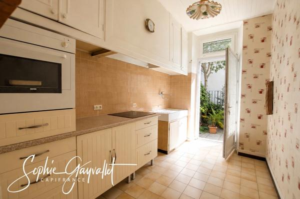 MARSEILLE 4ème – Appartement T2 Bis de caractère avec alcôve, terrasse et caves