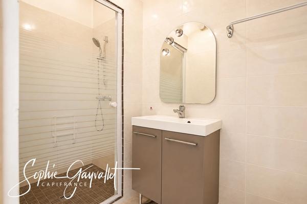 MARSEILLE 4ème – Appartement T2 Bis de caractère avec alcôve, terrasse et caves