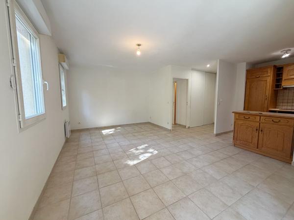 HYÈRES ? COSTEBELLE ? T2 DE 47 M² AVEC TERRASSE DE 14,55 M²