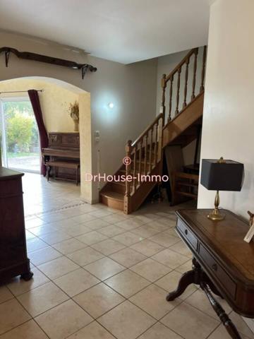 Maison à vendre 6 pièces de 217 m²