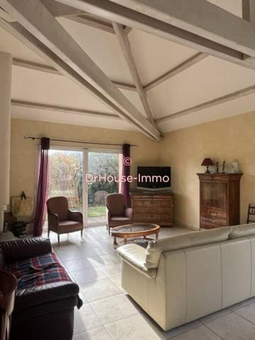 Maison à vendre 6 pièces de 217 m²