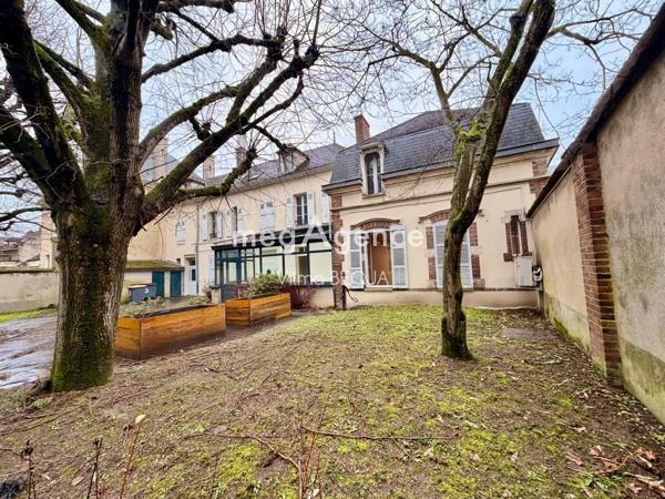 Immeuble à SENS, 89100 - 419m²