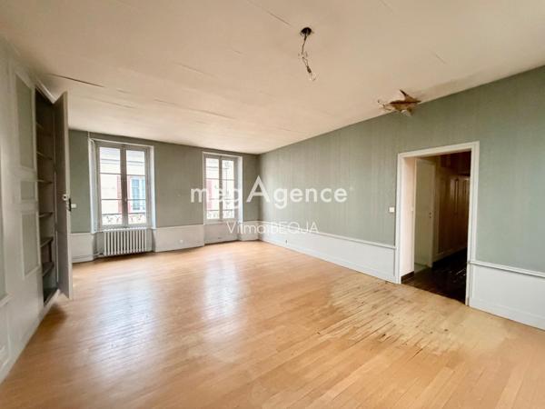 Immeuble à SENS, 89100 - 419m²