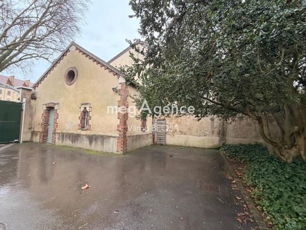 Immeuble à SENS, 89100 - 419m²
