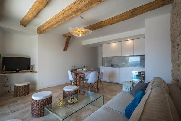 Appartement de standing avec terrasse