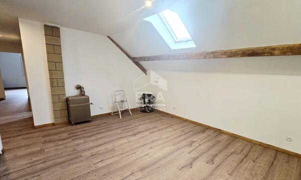 Maison 6 pièce(s) 185 m2 Secteur calme AXE LA FERE-LAON