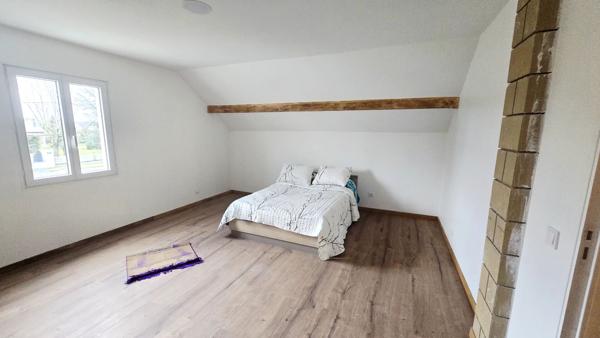Maison 6 pièce(s) 185 m2 Secteur calme AXE LA FERE-LAON