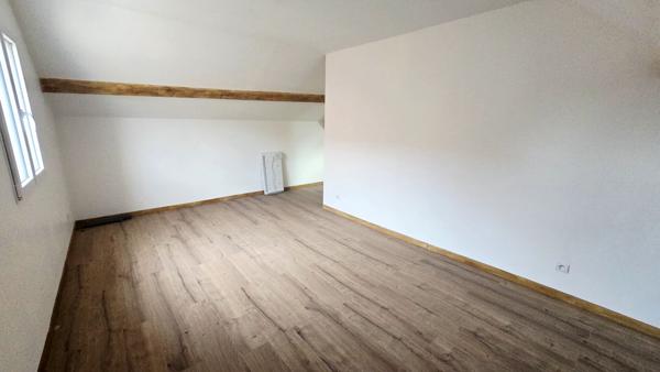 Maison 6 pièce(s) 185 m2 Secteur calme AXE LA FERE-LAON