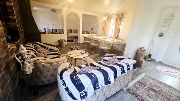 Maison 6 pièce(s) 185 m2 Secteur calme AXE LA FERE-LAON