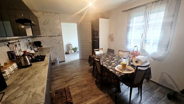 Maison 6 pièce(s) 185 m2 Secteur calme AXE LA FERE-LAON