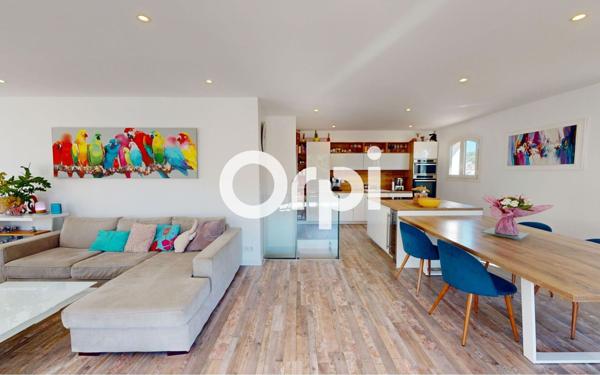 Maison à vendre    6 pièces • 135 m2 Carqueiranne