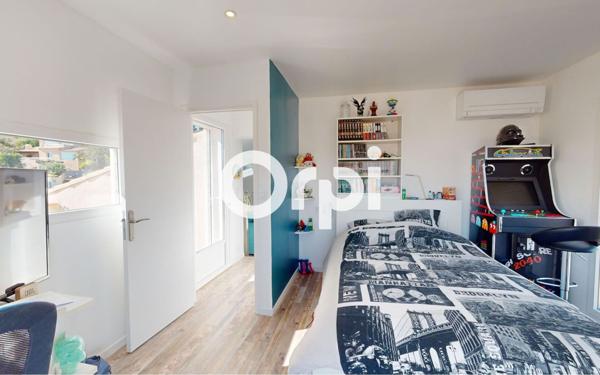 Maison à vendre    6 pièces • 135 m2 Carqueiranne